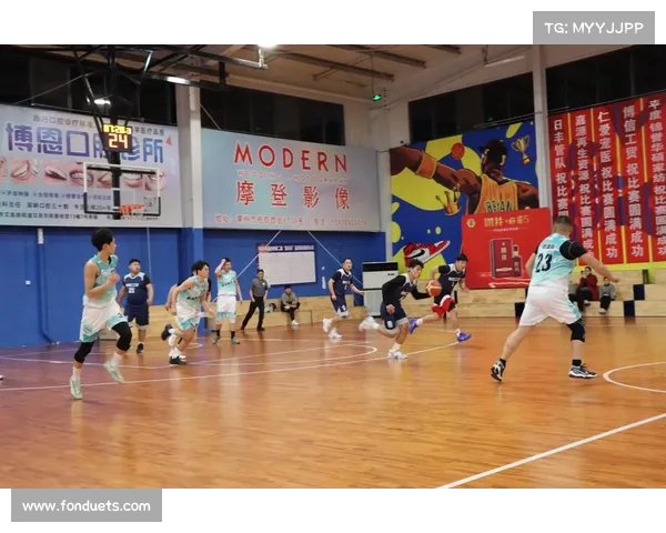 2023年NBA中国赛盛大开幕 球迷热情高涨见证篮球盛宴 2023年NBA中国赛盛大开幕 球迷热情高涨见证篮球盛宴
